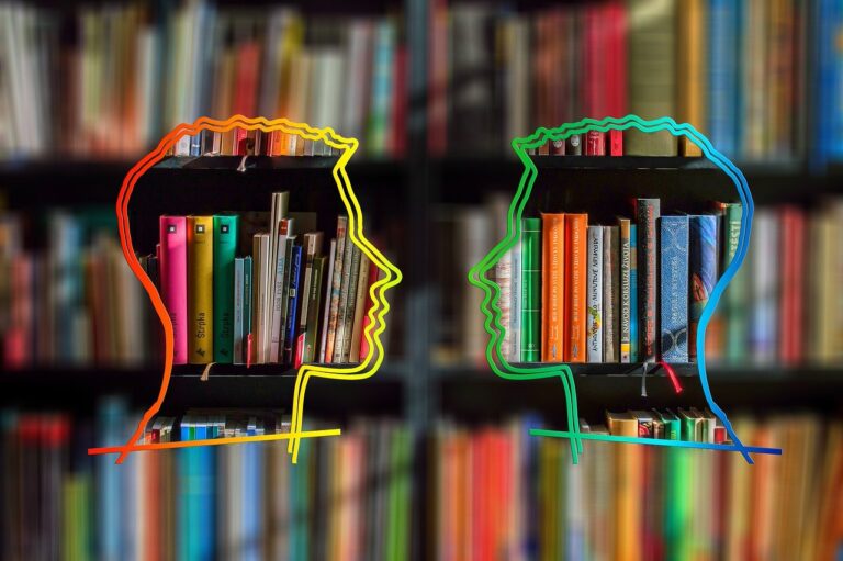 Dessin de deux hommes à la bibliothèque