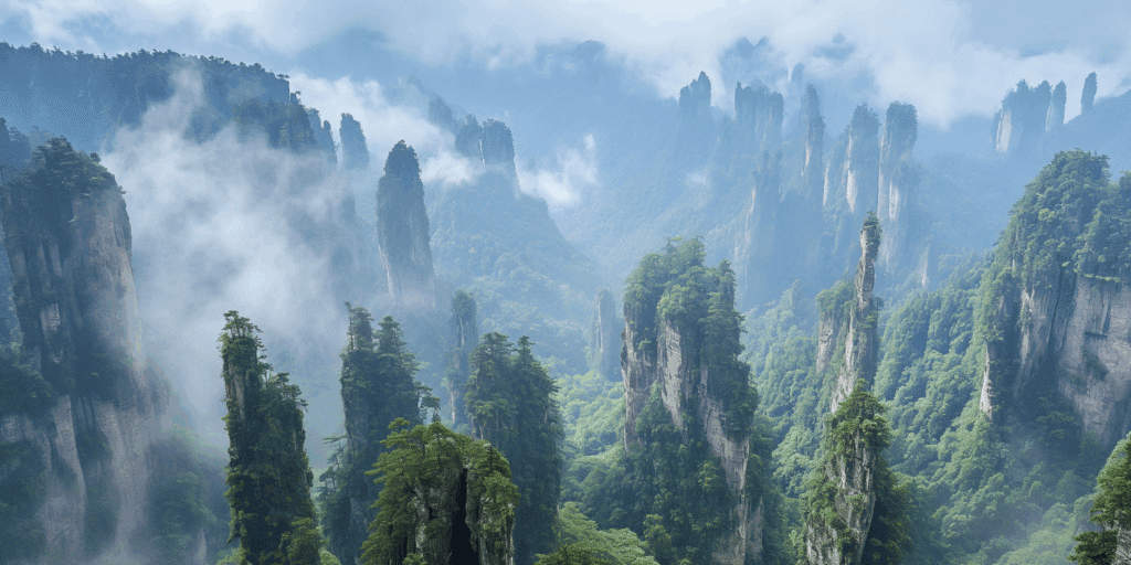 Des montanges faisant penser aux montagnes de Pandora